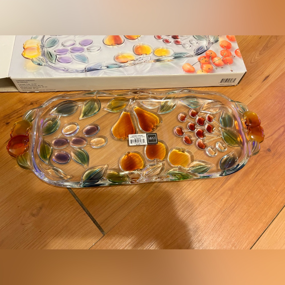 NIB Mikasa serving tray